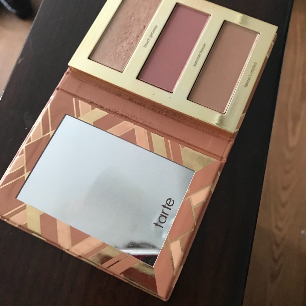 Tarte Highlighter and Contour palette